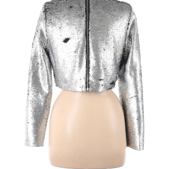 Black and silver sequin mock neck crop top🖤🤍 - Picture 2 of 2